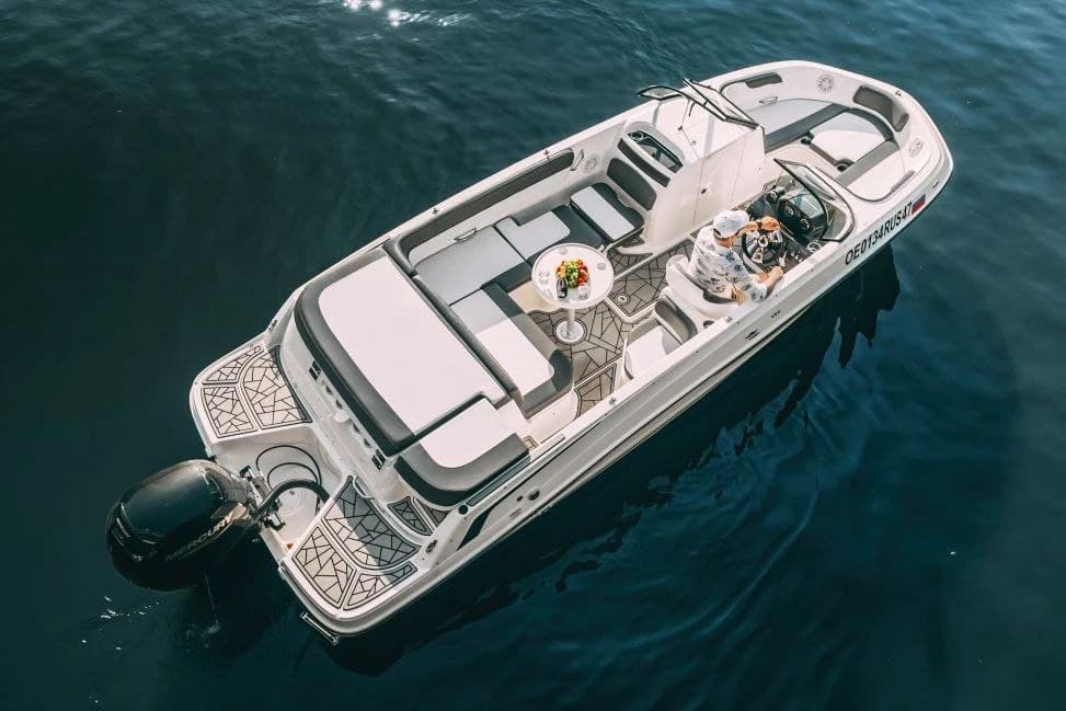 Bayliner VR6
