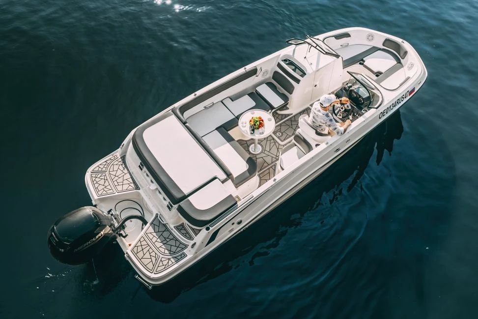 Bayliner VR6